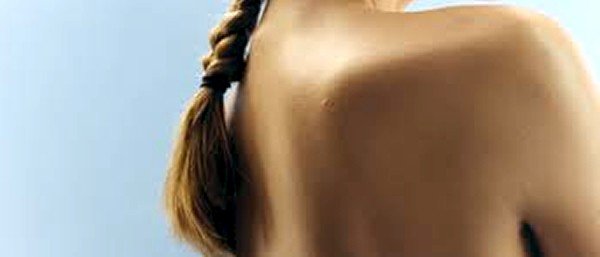 Psoriasi: un’indagine evidenzia l’imbarazzo e la depressione dei malati